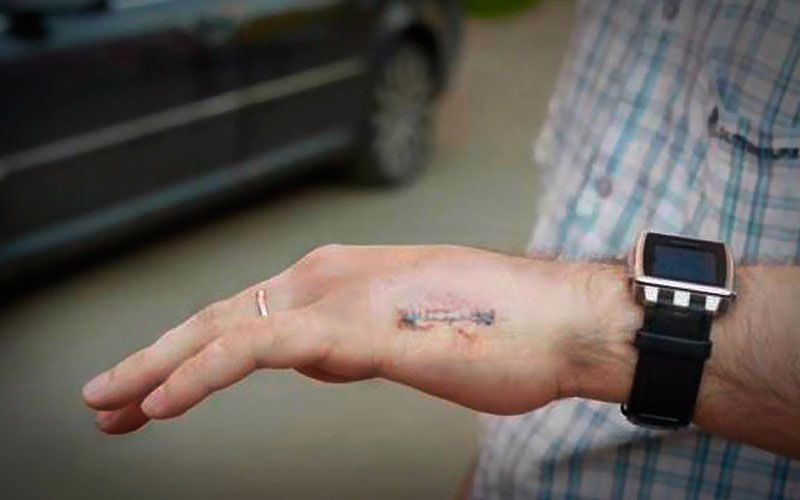 Εμφύτευση τσιπ: Με αυτές τις 12 κινήσεις θα κάνουν όλους τους ανθρώπους να το δεχτούν!